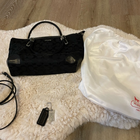 Coach Signature Print Purse - Picture 5 of 5